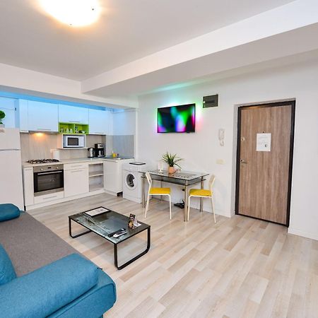Ben Yehuda - Shabbat Friendly Apartments Bukares Bagian luar foto