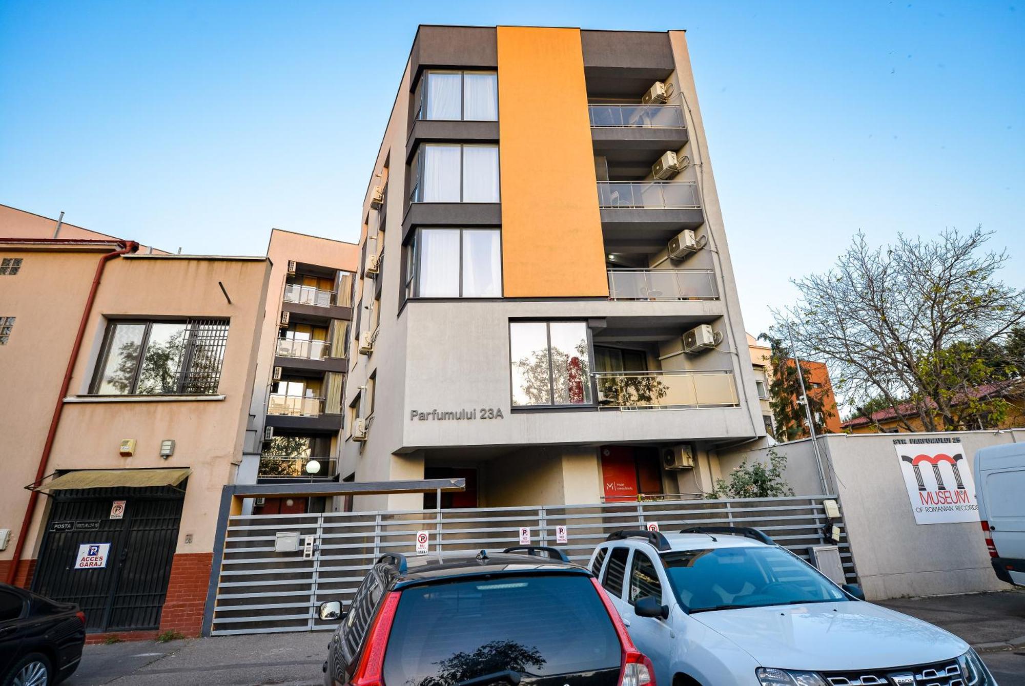 Ben Yehuda - Shabbat Friendly Apartments Bukares Bagian luar foto